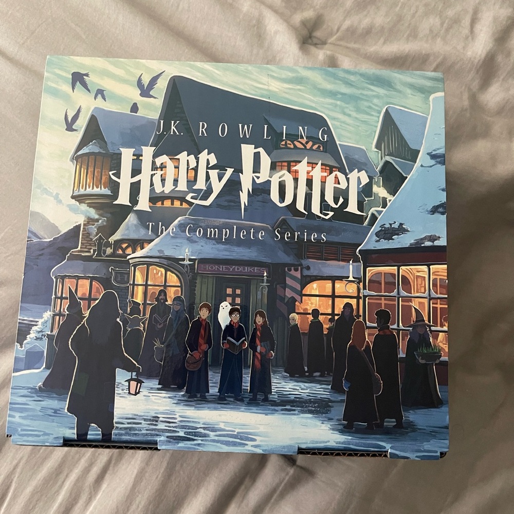 Harry Potter Boxed Set - Picture 2 of 3
